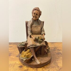 1986 Leah/Retired Tom Clark Country Folk Figurine/Corn and Flowers